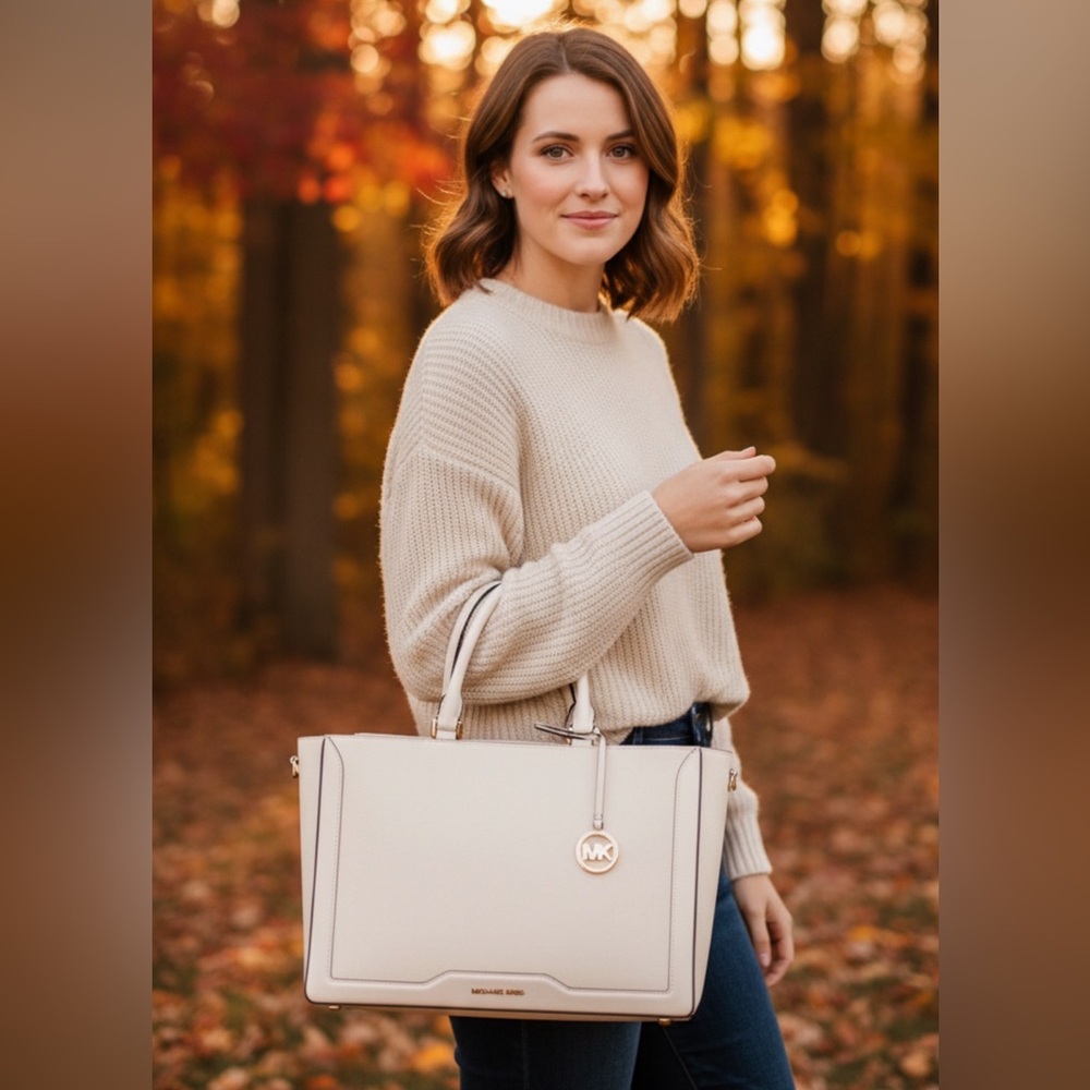 🔥HOST PICK🔥NWT Michael Kors Ivory Top Zip Jessie Bag + Wallet Mother’s Day Gift